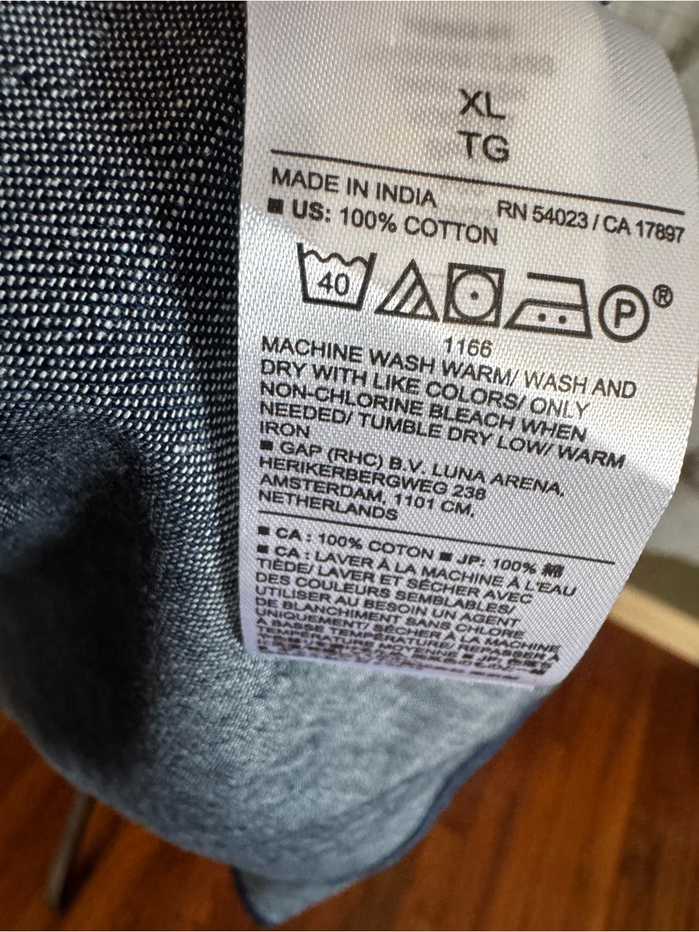 Banana Republic Dark Blue Denim Button-Down Shirt - Picture 6 of 6